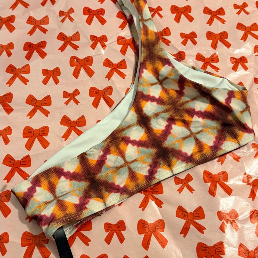 SHEIN Multicolor One-Shoulder Bikini Top
